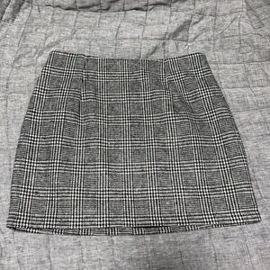 Classic Black and White Plaid Skirt